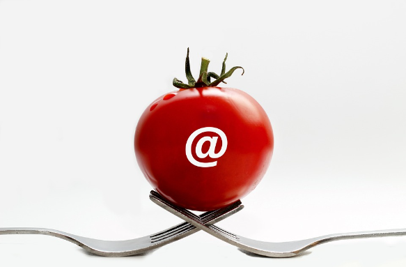 Hotmail: The simplest methods for making money using Hotmail (Outlook.com)